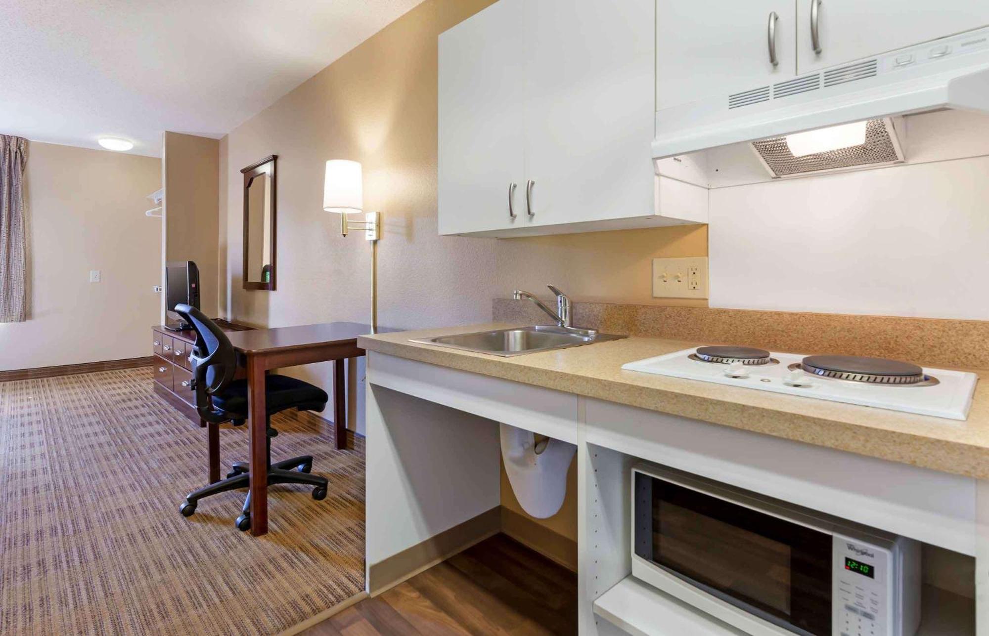 Extended Stay America Suites - Madison - Junction Court Middleton Εξωτερικό φωτογραφία