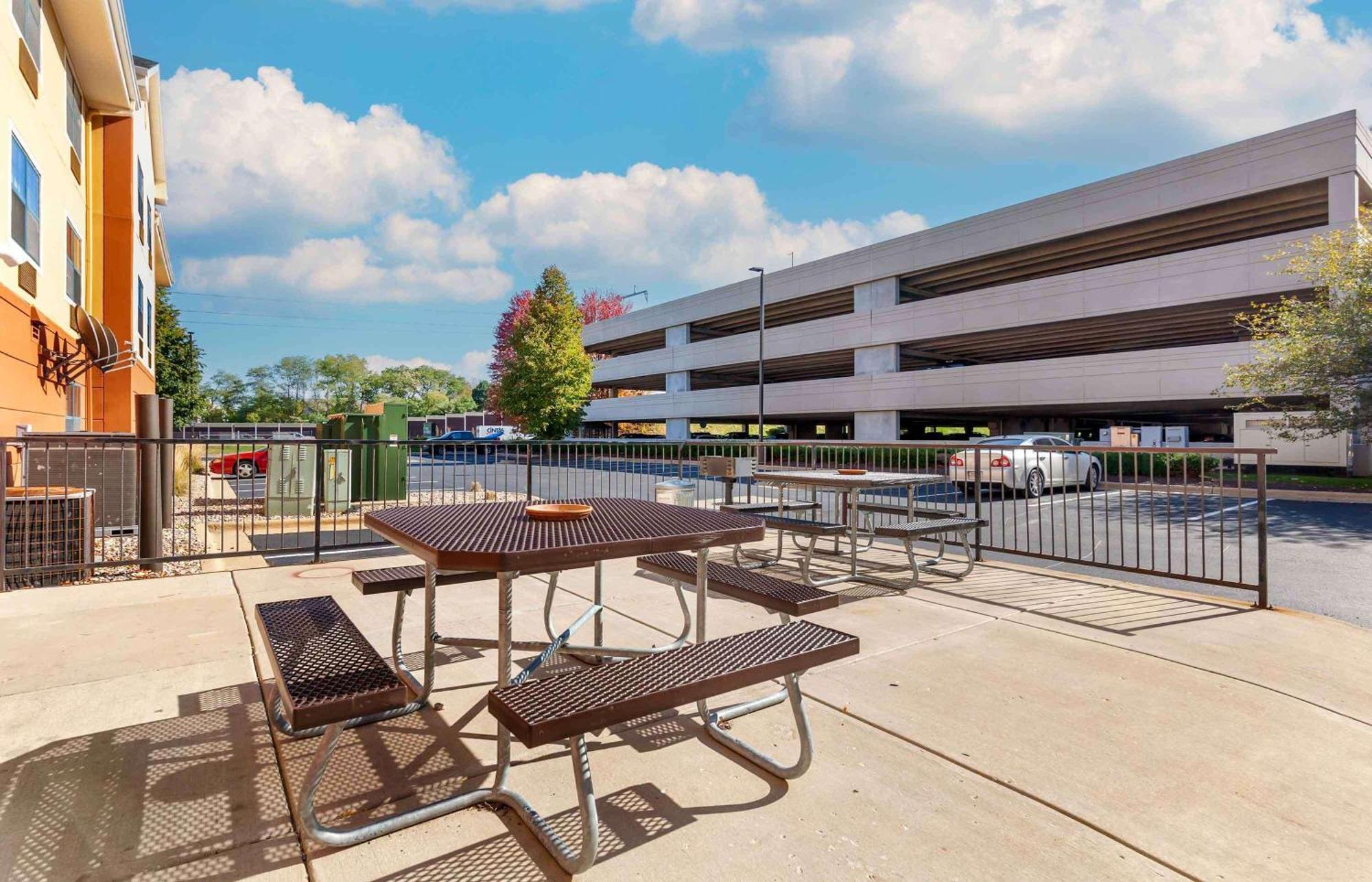 Extended Stay America Suites - Madison - Junction Court Middleton Εξωτερικό φωτογραφία